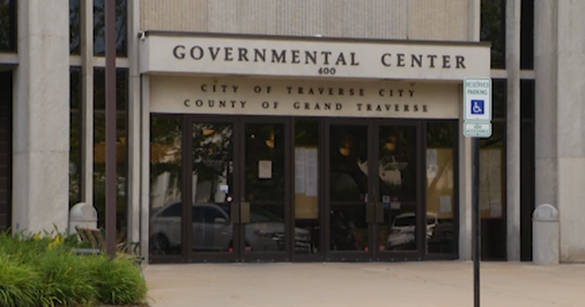 Grand Traverse County Agrees to Add Commissioners 9 10 News